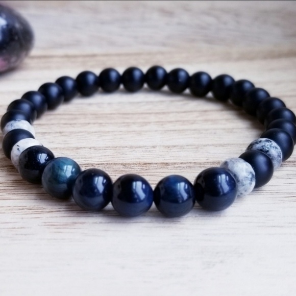 Blue Tiger Eye & Onyx Gemstone Bracelet - Picture 3 of 7